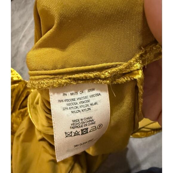 NWOT Anthropologie Maeve Velour Velvet Tunic Long Sleeve Button Up Size 4 Gold‎ - Picture 6 of 8